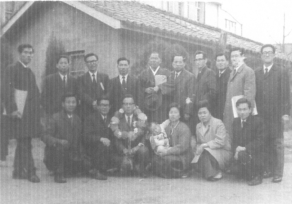 67 윤춘병 목사 환송.jpg